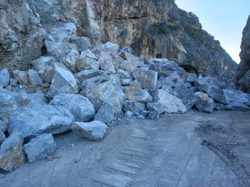 Lavori Camerota strada del Mingardo