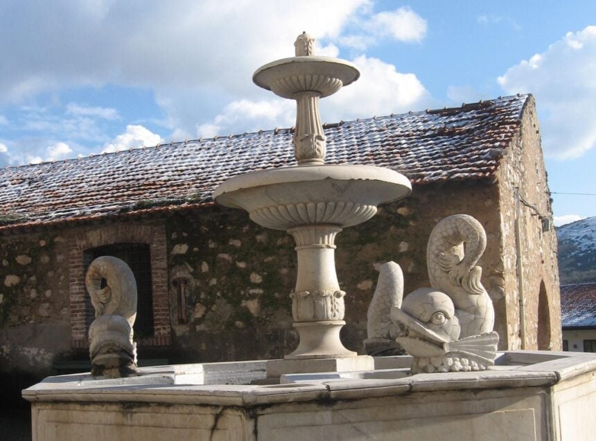 Fontana dei delfini