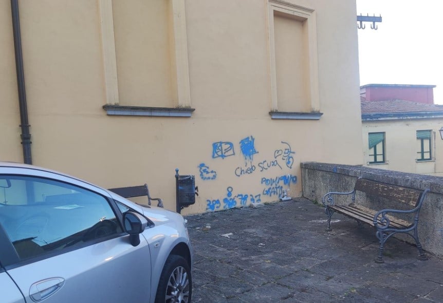 Vandali complesso di San Francesco Eboli