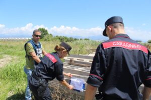 Smaltimento illecito rifiuti, imprenditori denunciati