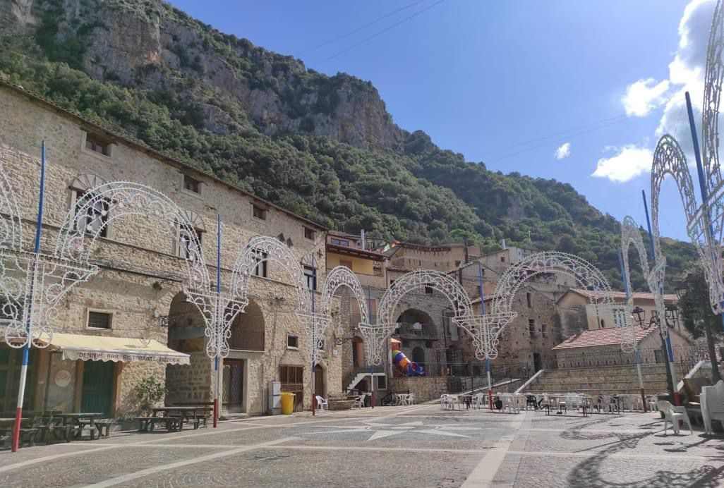 Ottati, Piazza Umberto I