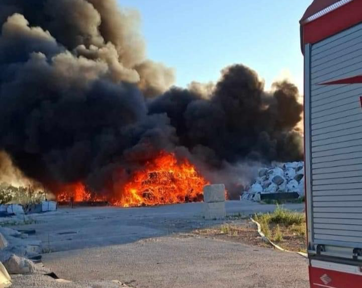 Incendio ecoballe Persano