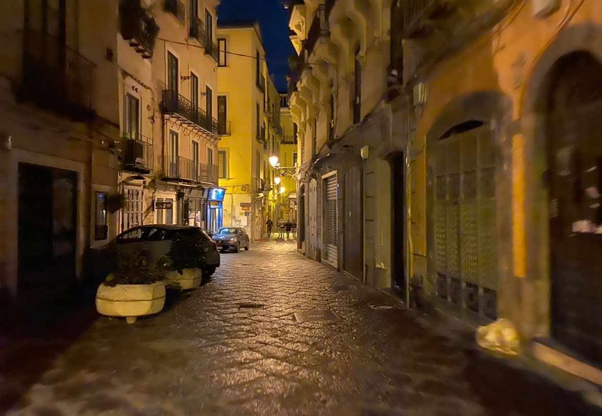 Salerno, Via dei Mercanti