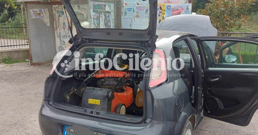 Roccadaspide, auto rubata