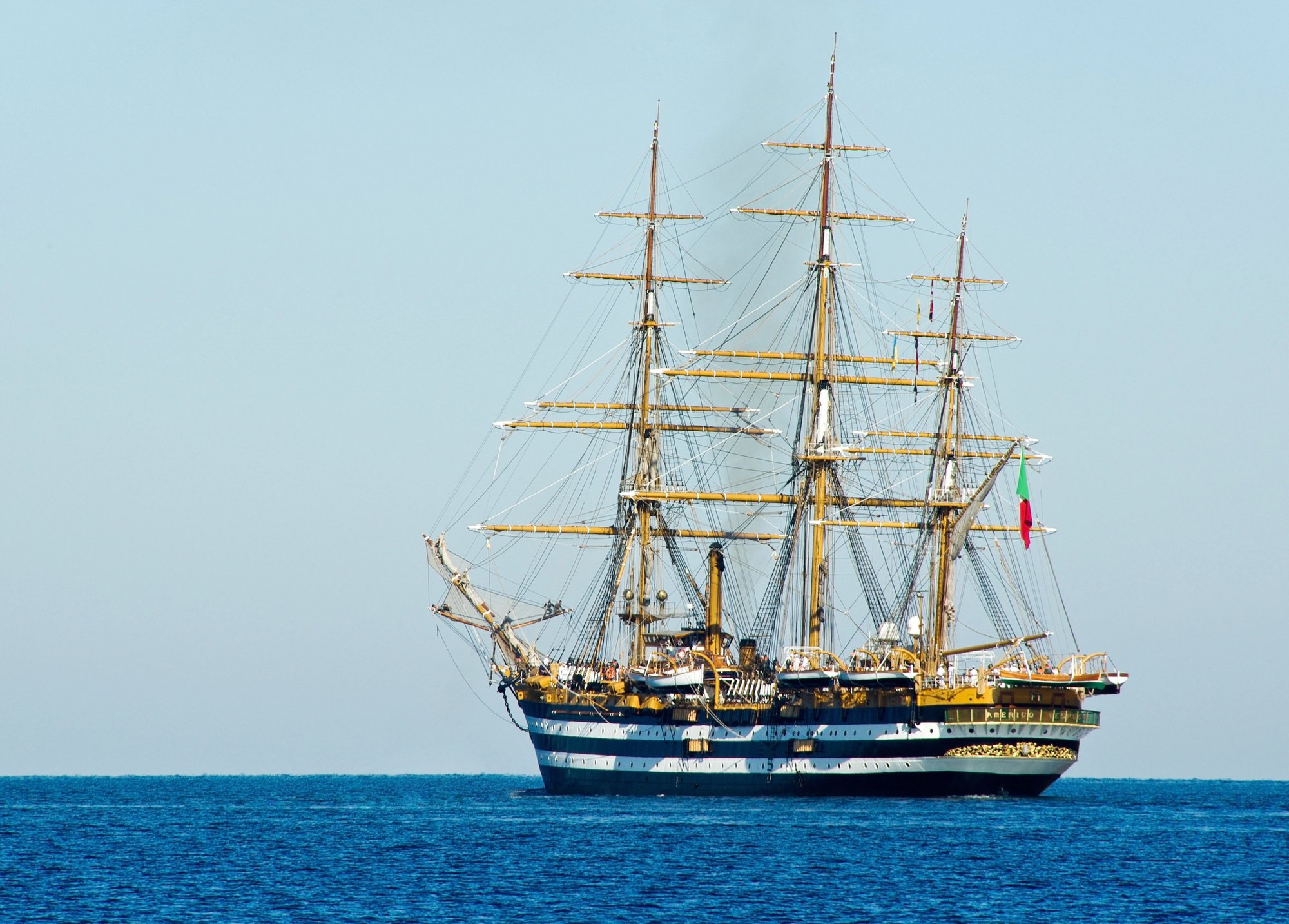 Nave Amerigo Vespucci