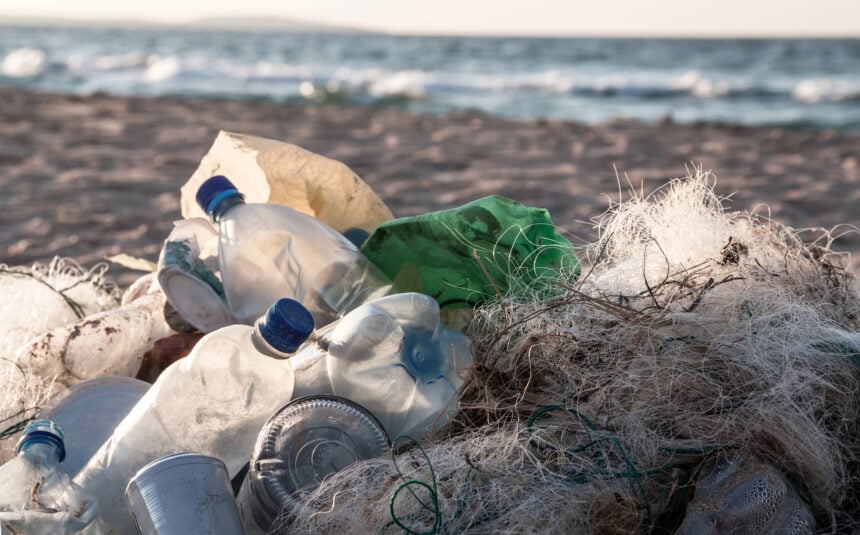 Plastica sulla spiaggia