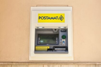 Postamat Atm