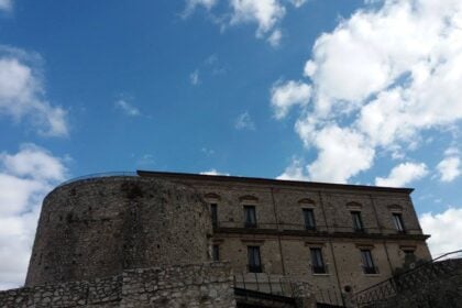 Castello Macchiaroli, Teggiano