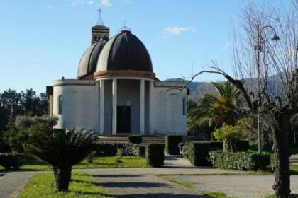 Chiesa SS. Trinità, Velina