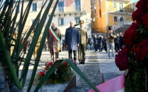 Castelnuovo di Conza, sindaco e Gasparri