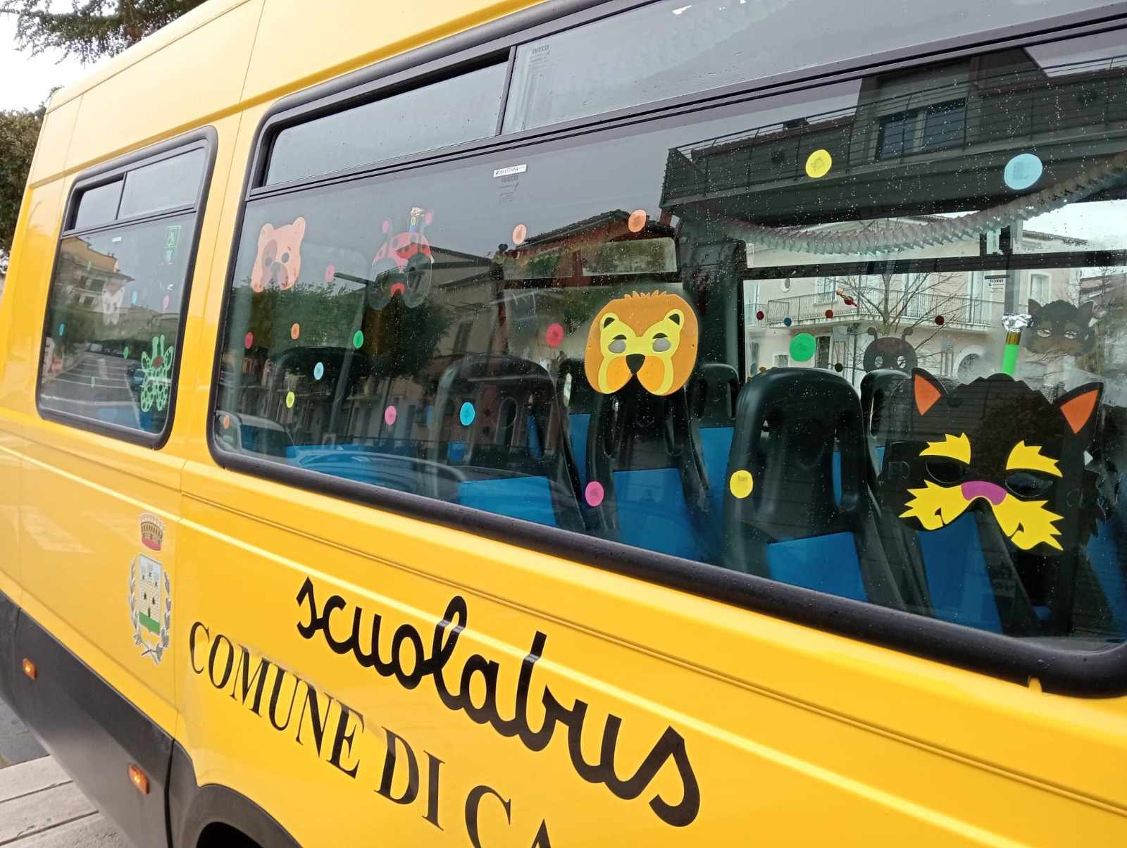 Caggiano, carnevale scuolabus