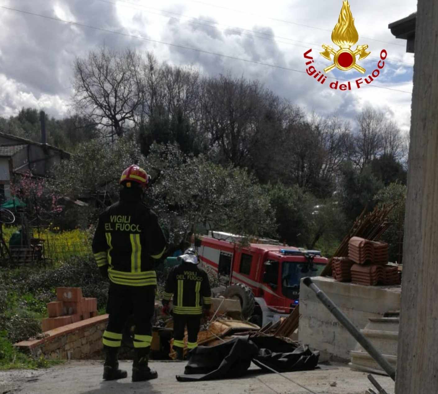 Cardile, vigili del fuoco